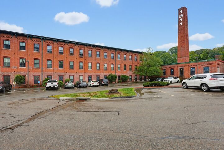 Property Photo:  1511 Main Street 301  MA 01603 