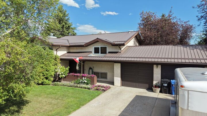 Property Photo:  2311 17 Street  AB T0L 1R0 