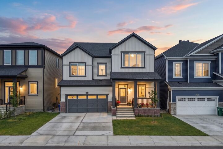 Property Photo:  232 Windrow Link SW  AB T4B 5L5 