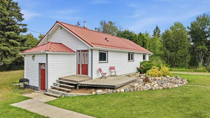 Property Photo:  3253 Township Road 360  AB T4H 0K8 