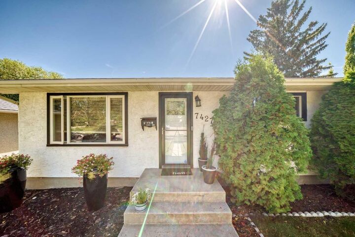 Property Photo:  7427 Fountain Road SE  AB T2H 0W9 