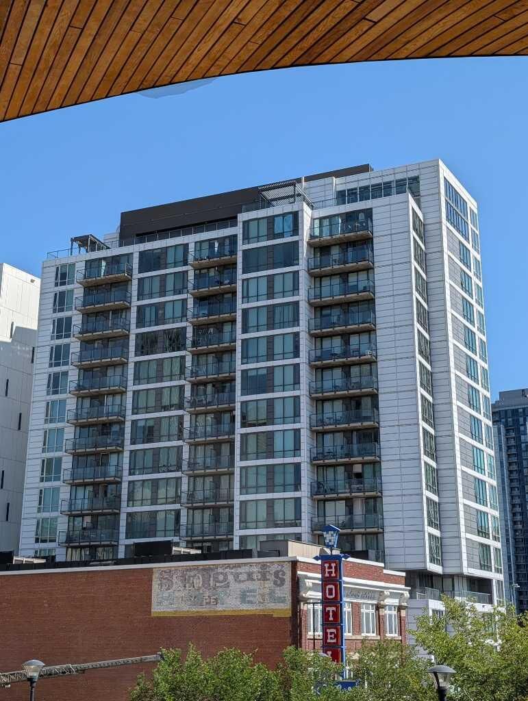 Property Photo:  450 8 Avenue SE 909  AB T2G 1T2 