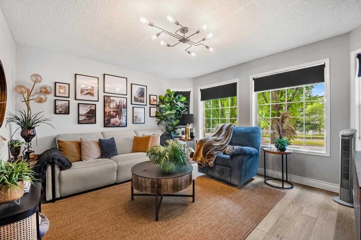 Property Photo:  39 Hidden Valley Link NW  AB T3A 5K3 