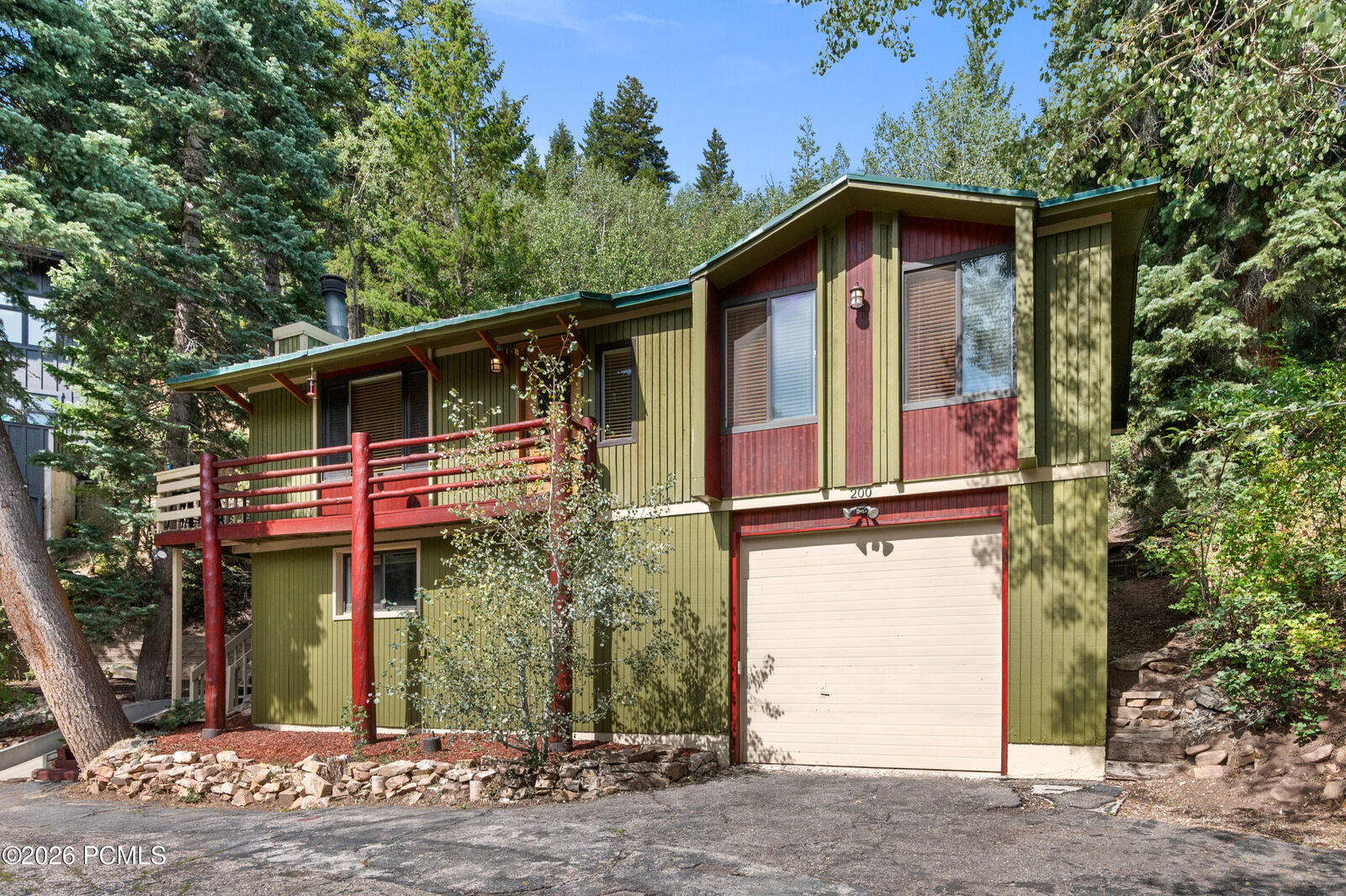 Property Photo: 200 Paradise Road UT 84098