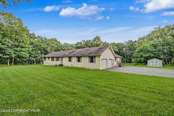 Property Photo: 107 Sportsmans Trail PA 18360