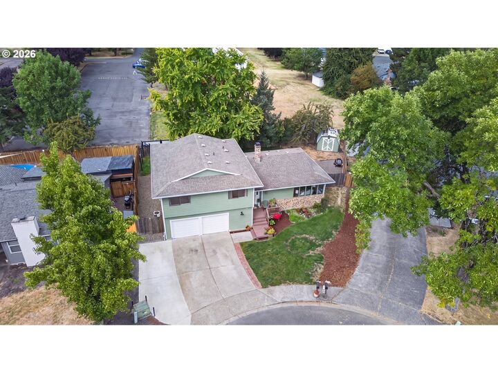 Property Photo:  2261 SW 195th Ave  OR 97003 