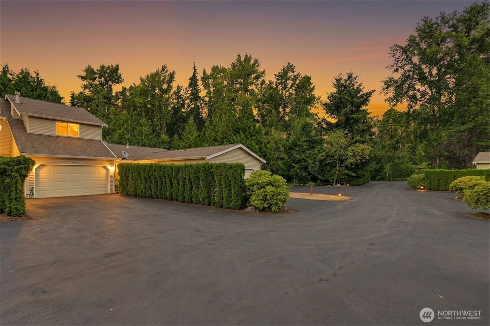 Property Photo:  2233 E Birch Street  WA 98229 