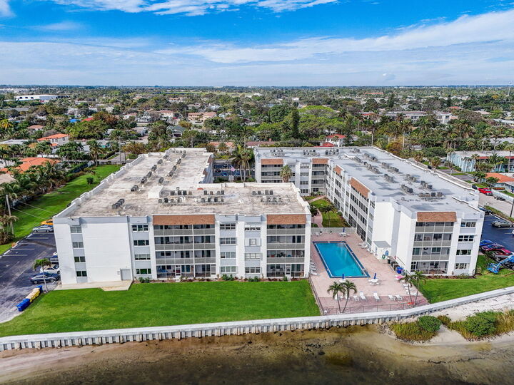 Property Photo: 1502 S Lakeside Drive #401 FL 33460