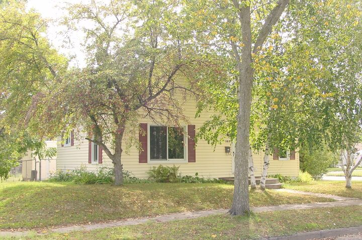 Property Photo:  502 Lake Avenue E  WI 54848 
