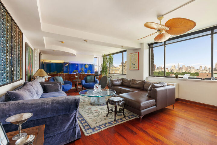 Property Photo:  386 Columbus Avenue 17/18A  NY 10024 