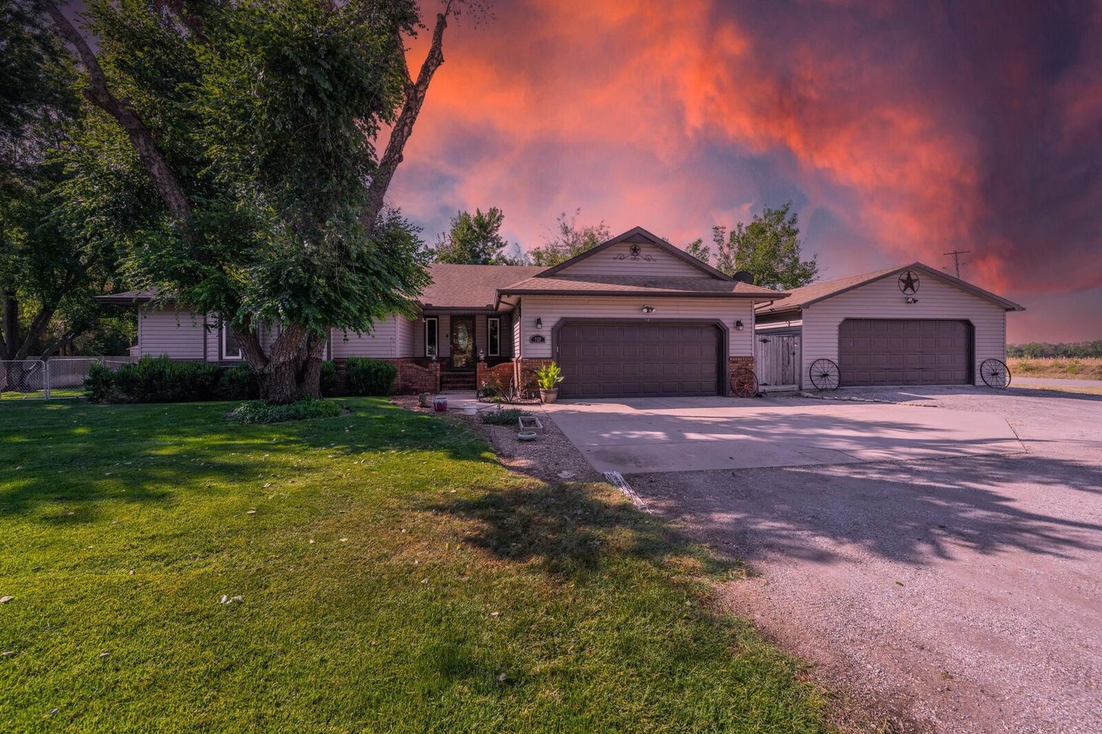 Property Photo:  7121 W 35th St. S  KS 67215 