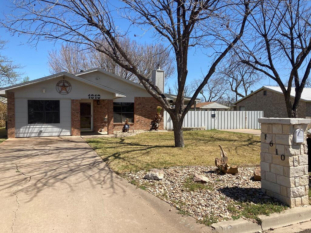 Property Photo:  1610 Parker Street  TX 76901 