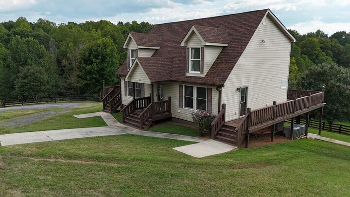 Property Photo:  195 Horsehoe Dr  VA 24563 