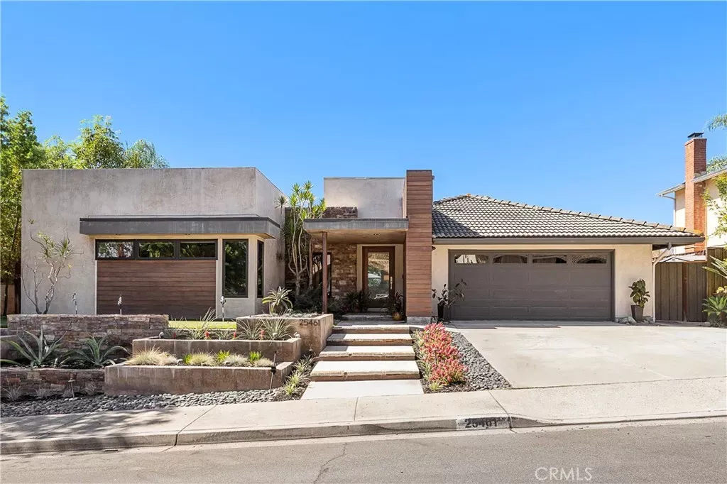 Property Photo: 25461 Posada CA 92691