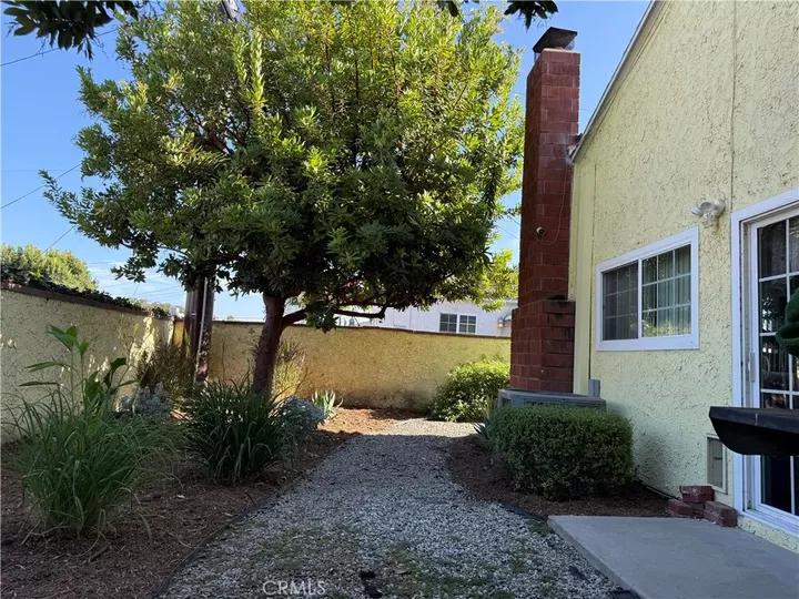 Property Photo: 5122 Downey CA 90712