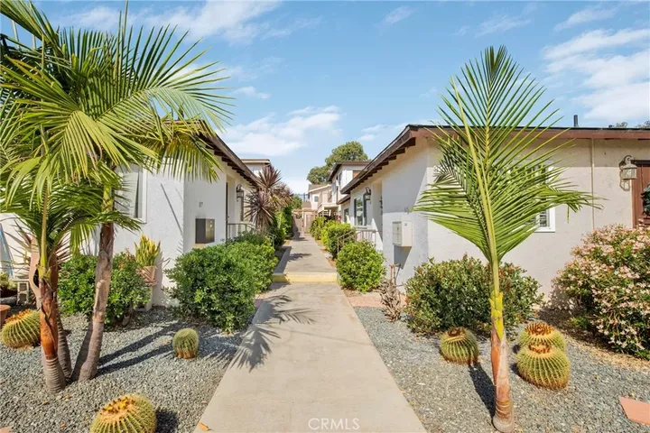 Property Photo:  817 Mira Mar  CA 90804 