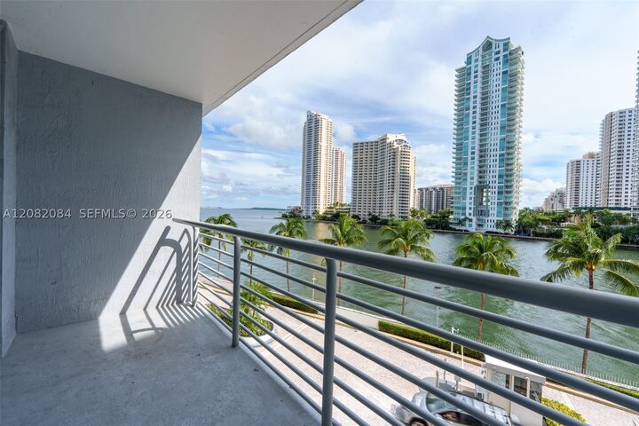 Property Photo:  325 S Biscayne Blvd 415  FL 33131 