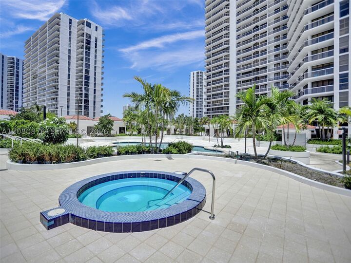 Property Photo:  20281 E Country Club Dr Cab3  FL 33180 