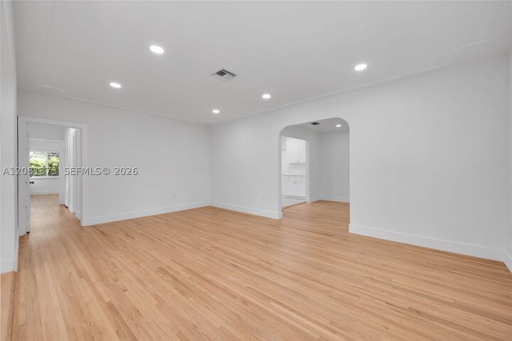 Property Photo: 1540 Sarria Ave FL 33146