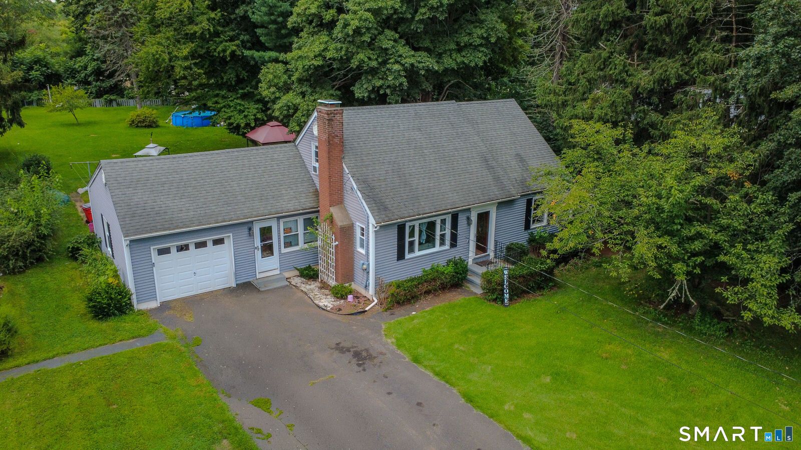 Property Photo:  501 Paddock Avenue  CT 06450 