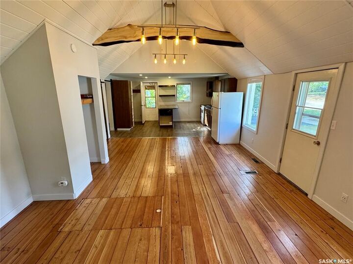 Property Photo:  211 Valley Street  SK S0G 4V0 