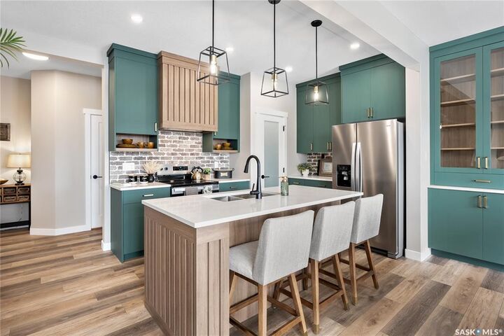 Property Photo:  206 Fortosky Crescent  SK S7M 5X3 