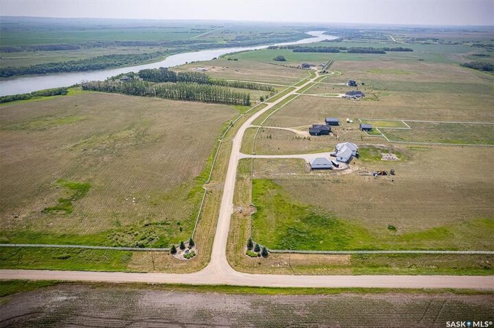 Photo de la propriété:  1 Whisper River Lane  SK S7P 0E5 