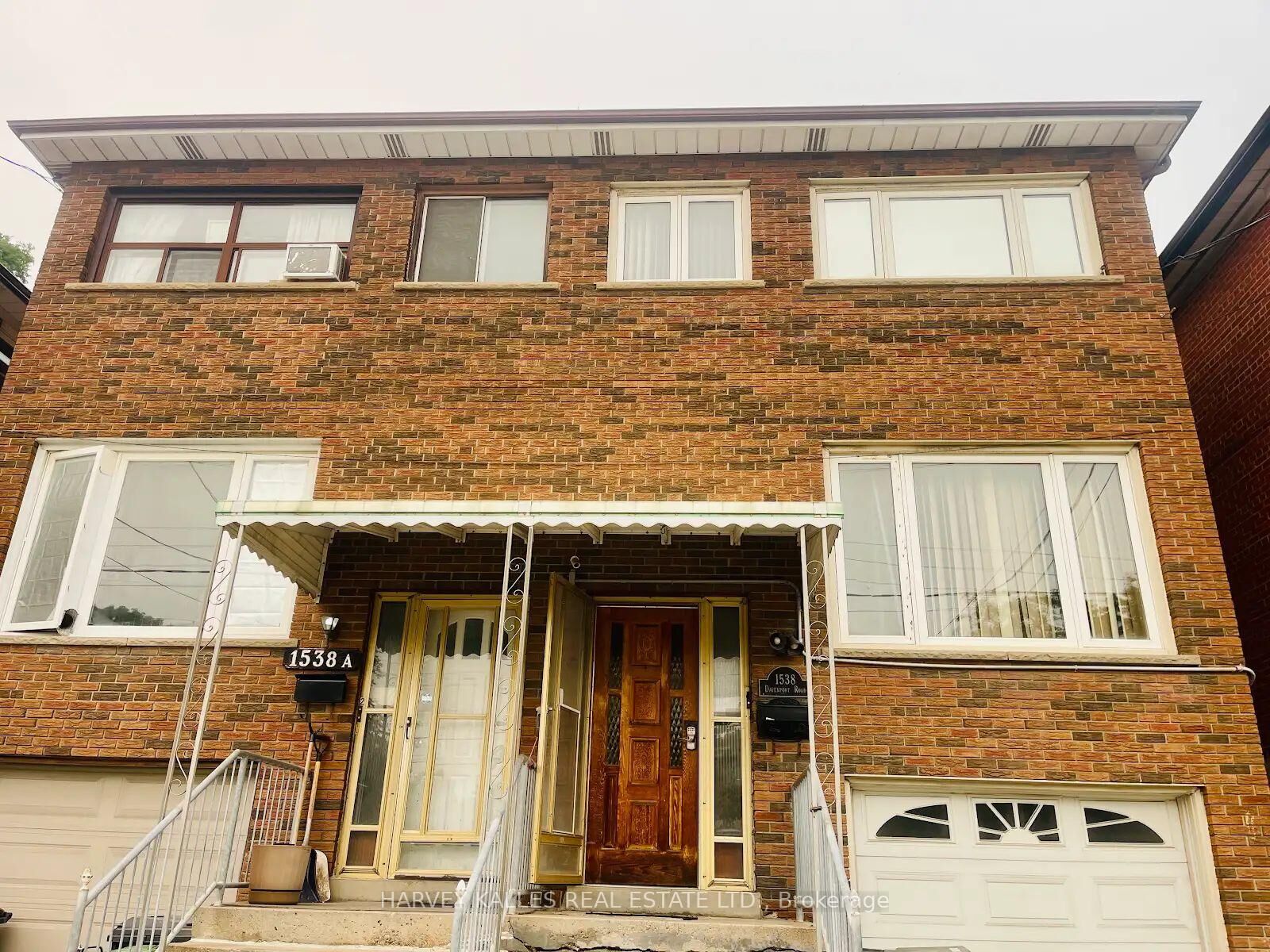 Property Photo:  1538 Davenport Road Lower  ON M6H 2J1 