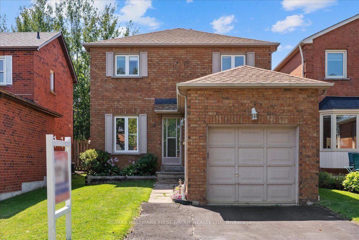 Property Photo:  24 Fernbank Place  ON L1R 1S9 