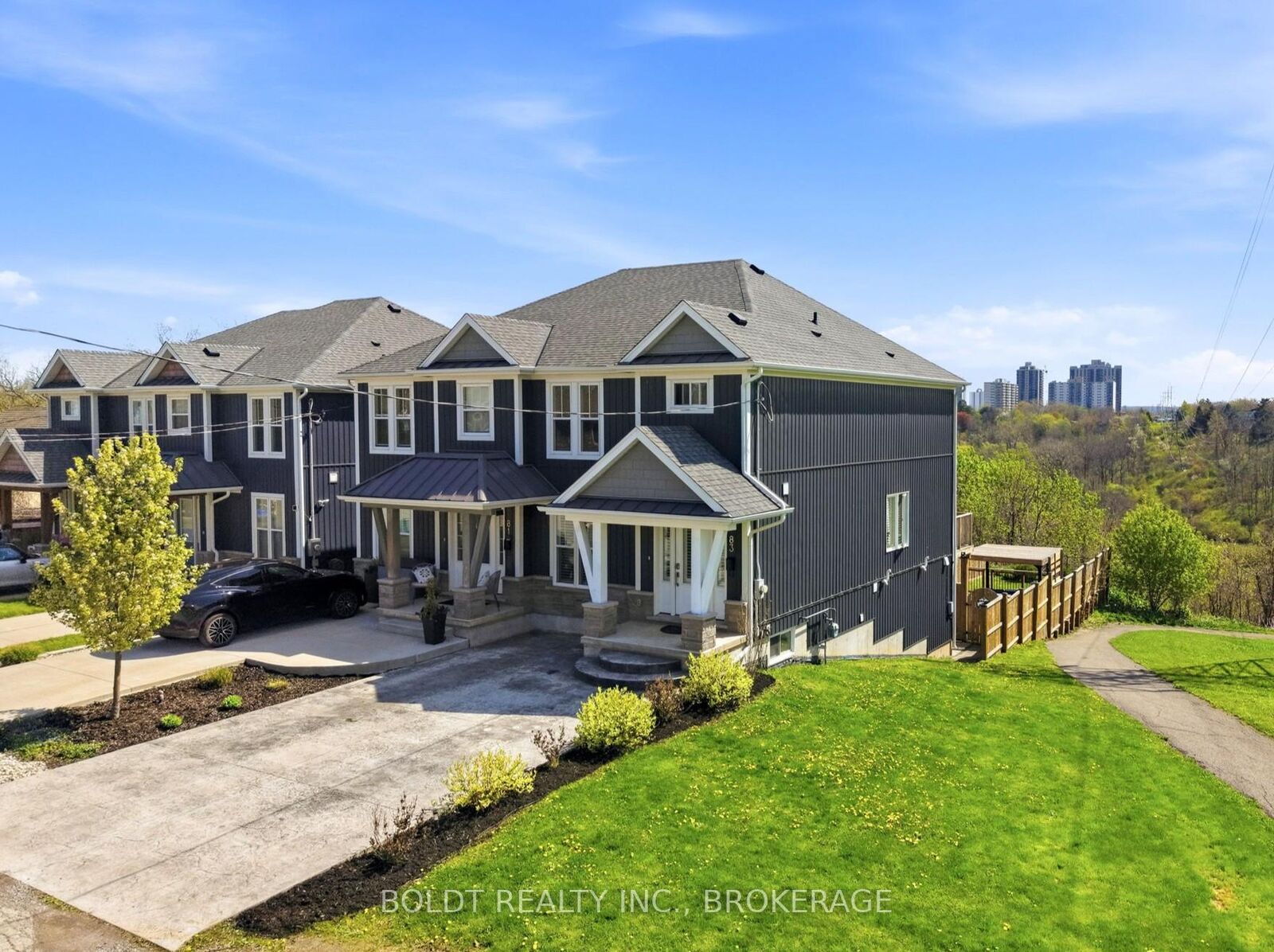 Property Photo:  83 Hillview Road  ON L2S 1S8 