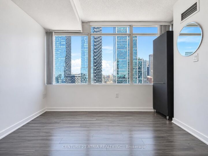 Property Photo:  25 Telegram Mews 2116  ON M5V 3Z1 