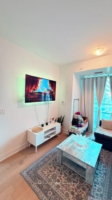 Property Photo:  20 Shore Breeze Drive 2603  ON M8V 0C7 