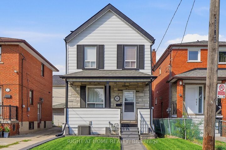 Property Photo:  16 Greendale Avenue  ON M6N 4P5 