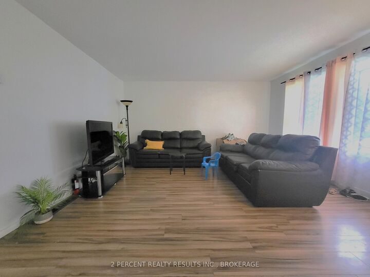 Property Photo:  928 Oakview Avenue  ON K7M 6V6 