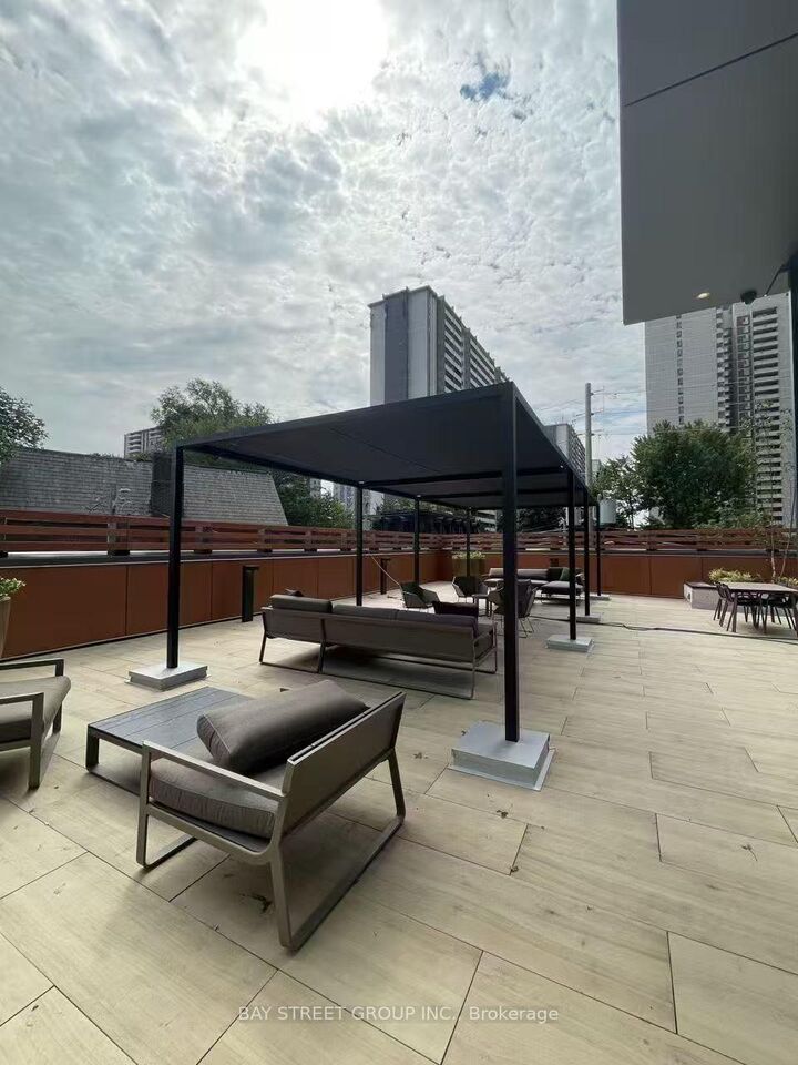 Property Photo:  609 Sherbourne Street 2607  ON M4X 0A4 