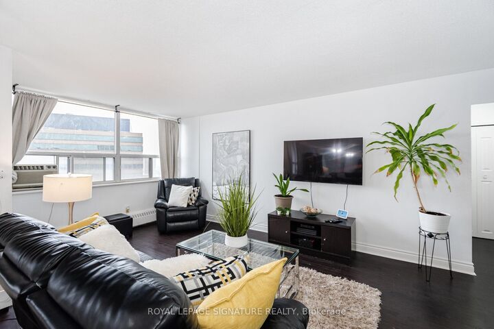 Property Photo:  451 The West Mall Drive 1212  ON M9C 1G1 