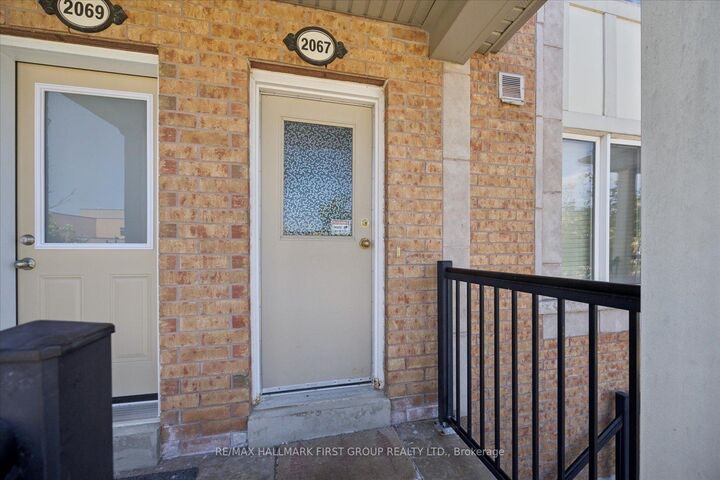 Property Photo:  2067 Bur Oak Avenue 3  ON L6E 0C6 