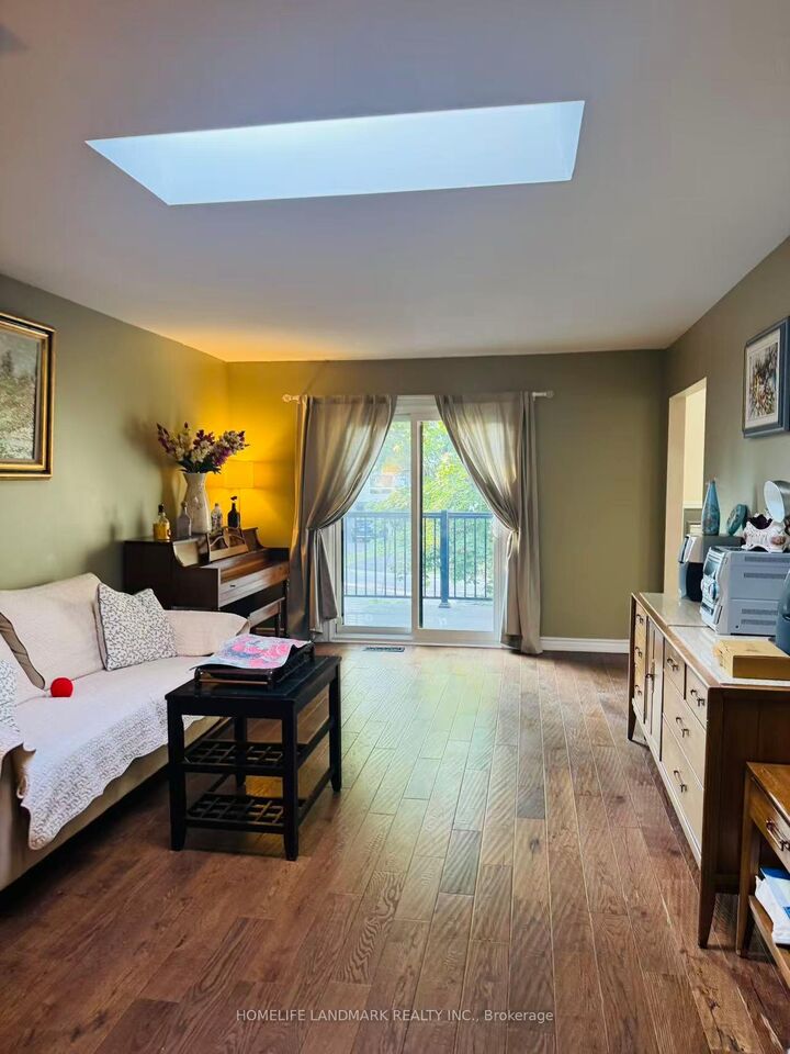 Property Photo: 83 Snowshoe Crescent Upper ON L3T 4M7