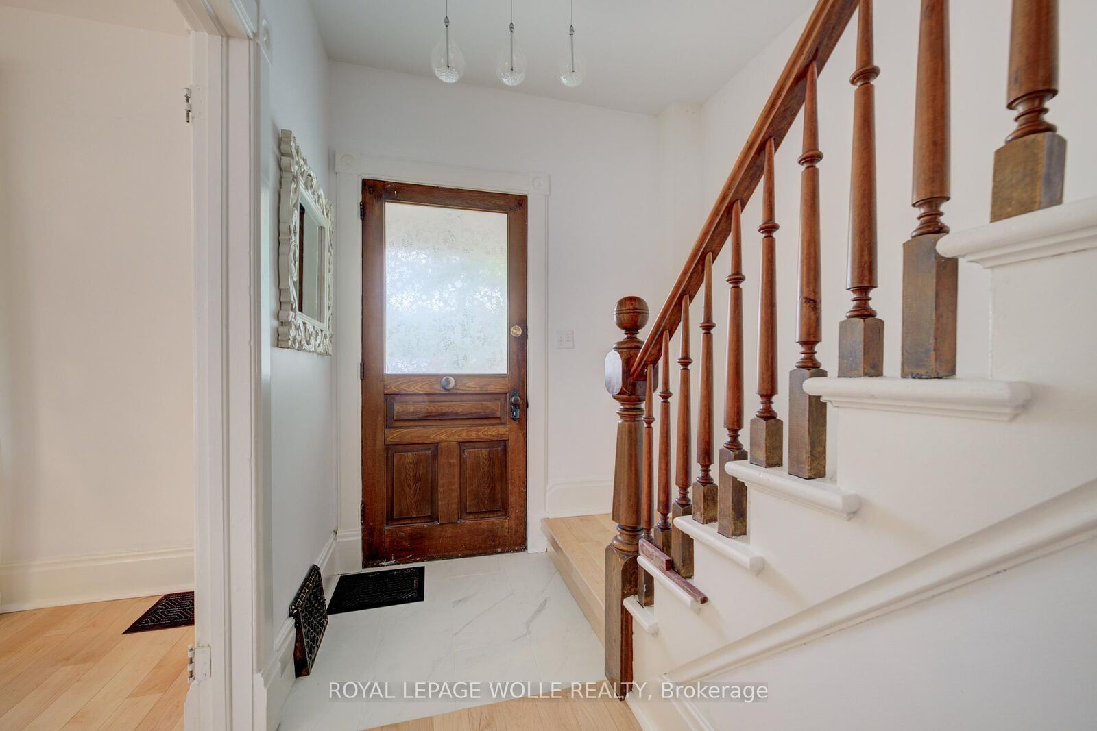 Property Photo:  25 Central Street  ON N2L 3A5 