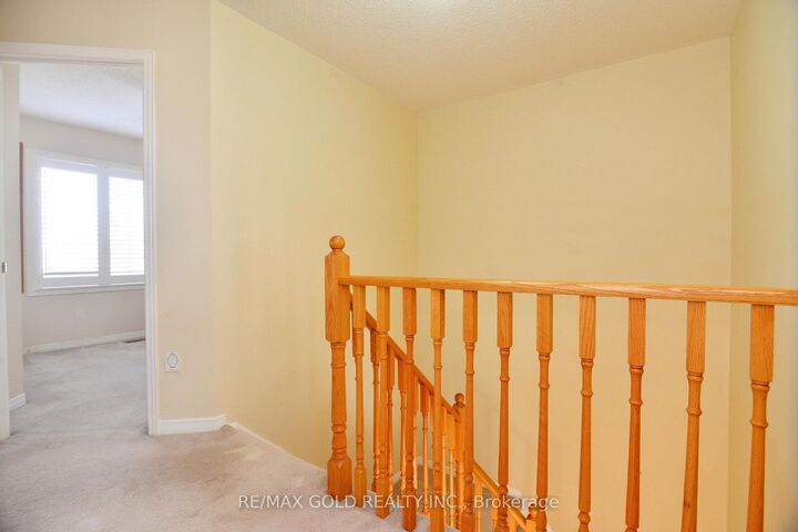 5974 Tenth Line — photo 1