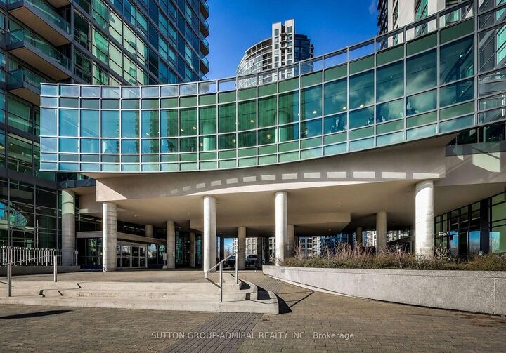 Property Photo:  215 Fort York Boulevard 1602  ON M5V 4A2 