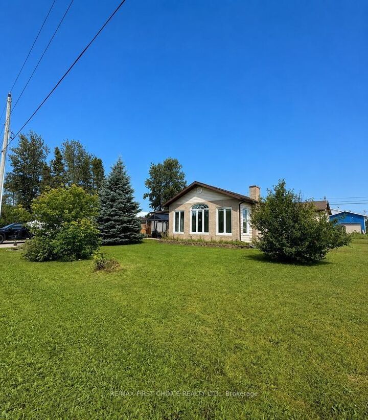 Property Photo: 109 Clarke Avenue ON P0T 1M0