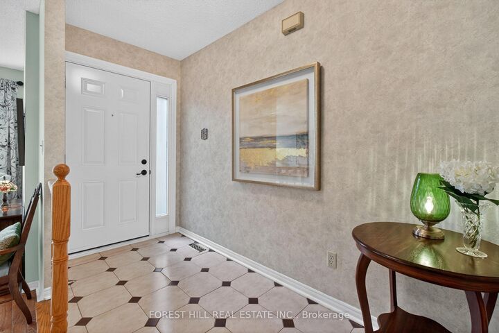 Property Photo:  4635 Regents Terrace 30  ON L5R 1X4 