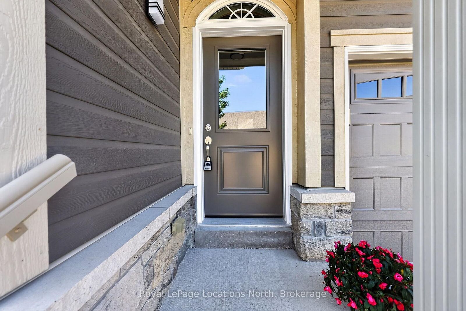 Property Photo:  73 Kari Crescent  ON L9Y 0Z7 