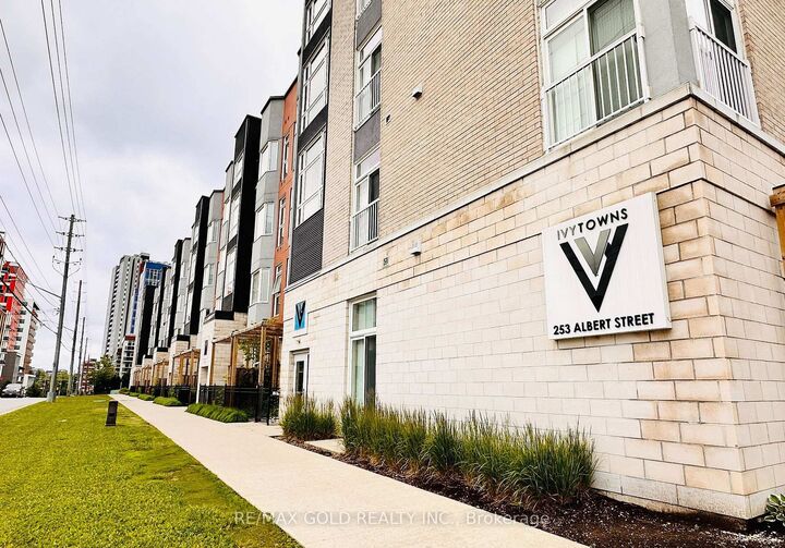 Property Photo:  253 Albert Street 112  ON N2L 0G3 