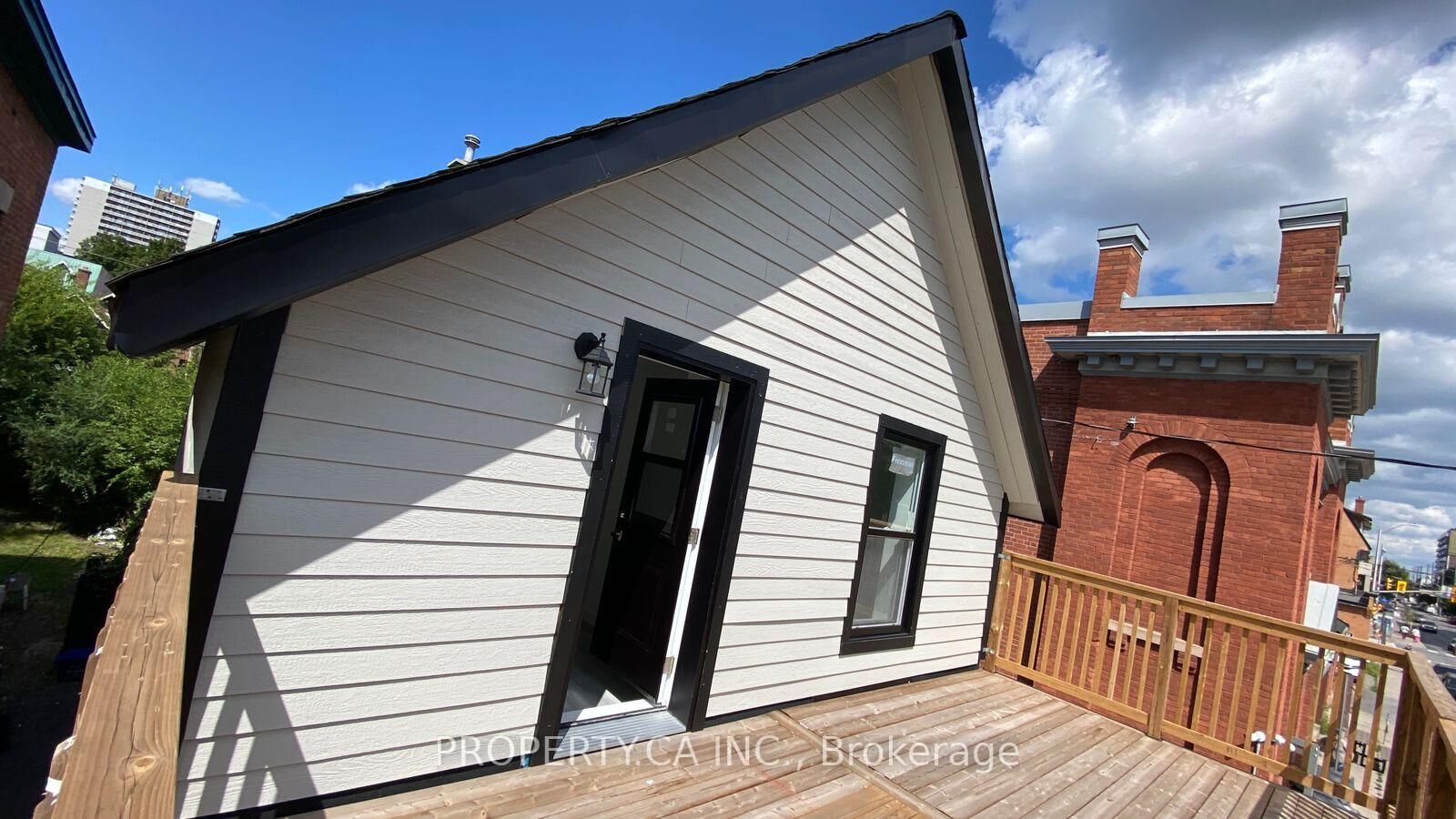 Property Photo:  395 Gladstone Avenue A  ON K2P 0Y9 