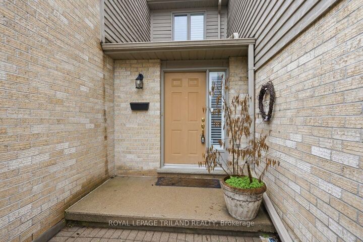 Property Photo:  1500 Richmond Street 16  ON N6G 4T6 