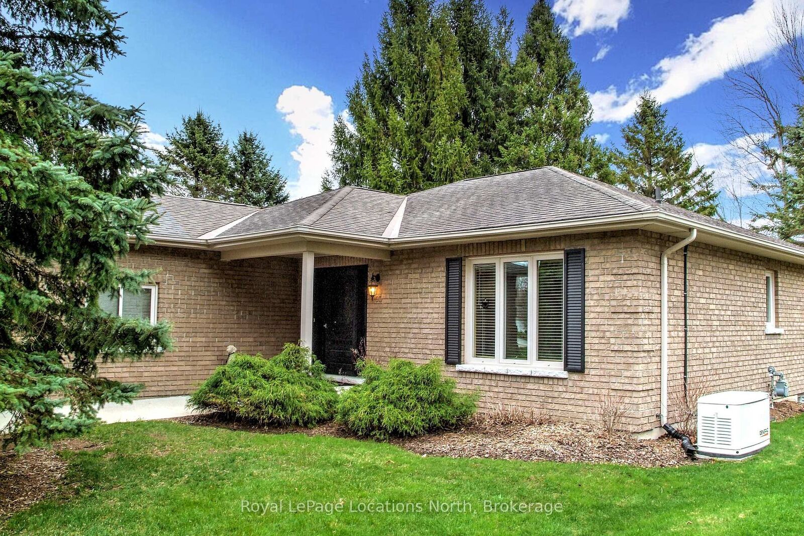 Property Photo:  63 Fairway Avenue  ON N4L 1X8 