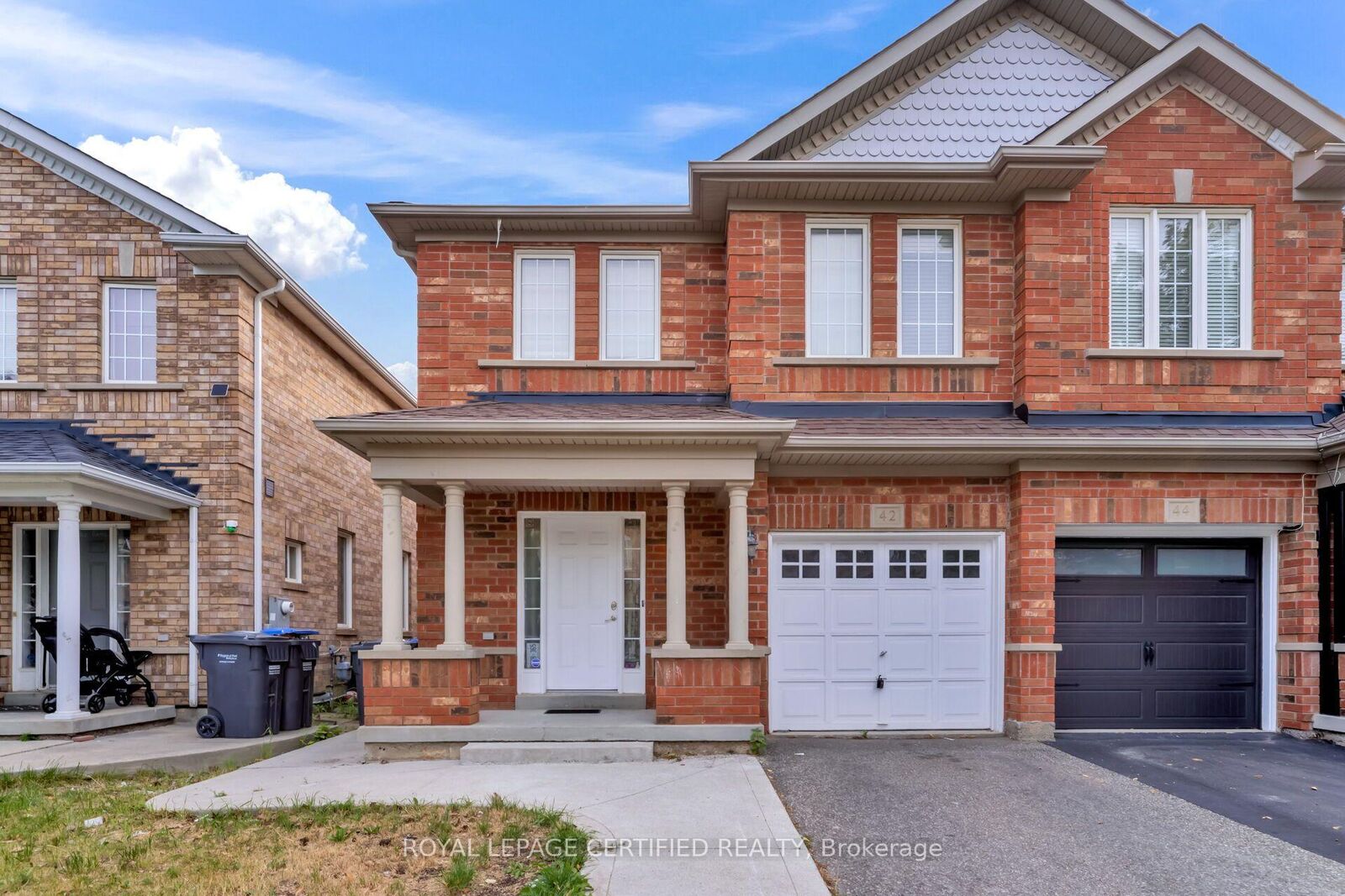 Property Photo:  42 Trumpet Valley Boulevard  ON L7A 3N8 
