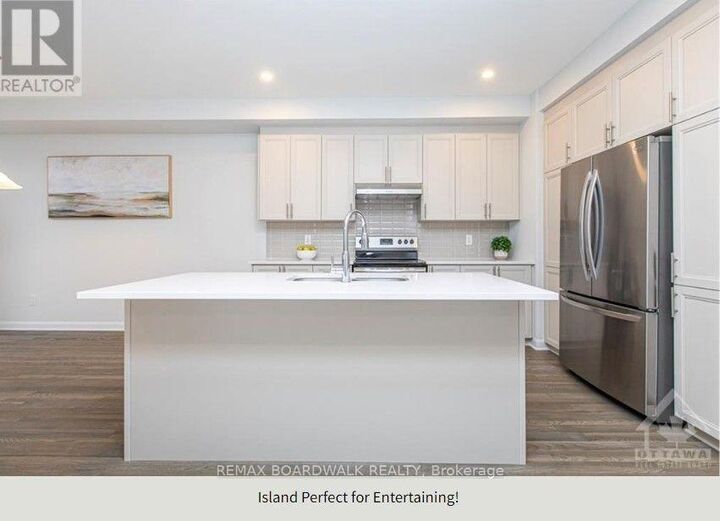 Property Photo:  140 Shallow Pond Place N  ON K4A 5N9 